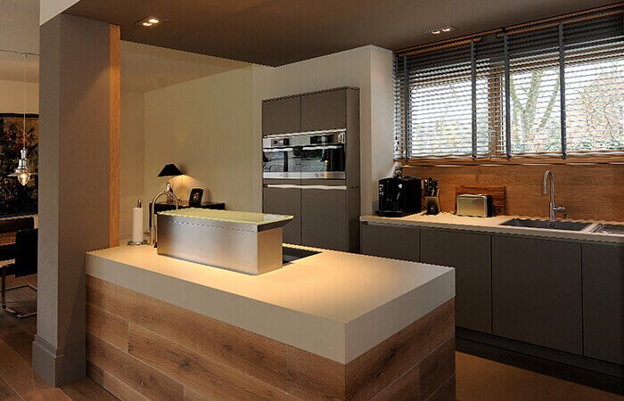 Schreinerküchen aus dem Tischlermeisterbetrieb Korfmacher, Düsseldorf, sind Unikate mit hohem Mehrwert.