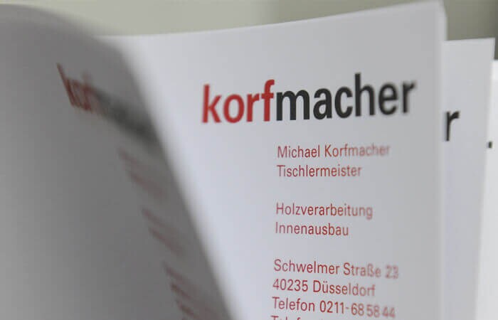 Das Telemediengesetz schreibt vor, dass Firmen, die einen Internetauftritt betreiben, in ihr Impressum zahlreiche Angaben aufnehmen und diese Informationen „leicht erkennbar, unmittelbar erreichbar und ständig verfügbar“ halten.