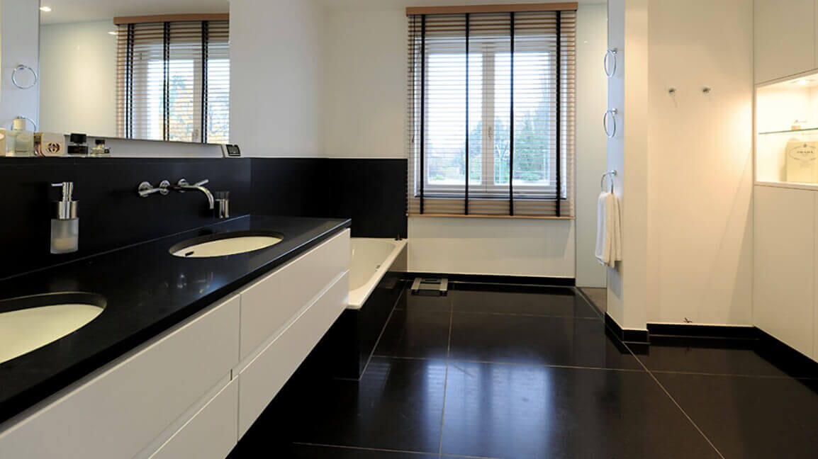 Beispiel Bad – individuelle Lösungen aus dem Tischlermeisterbetrieb Korfmacher.