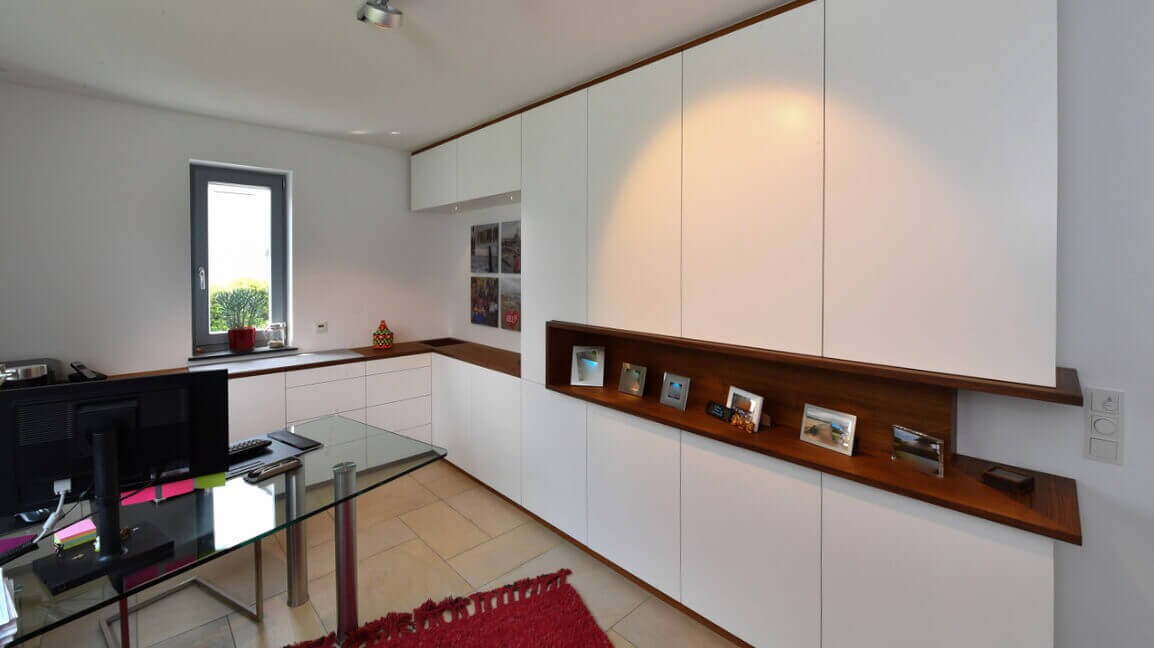 Beispiel Büro – individuelle Lösungen aus dem Tischlermeisterbetrieb Korfmacher.