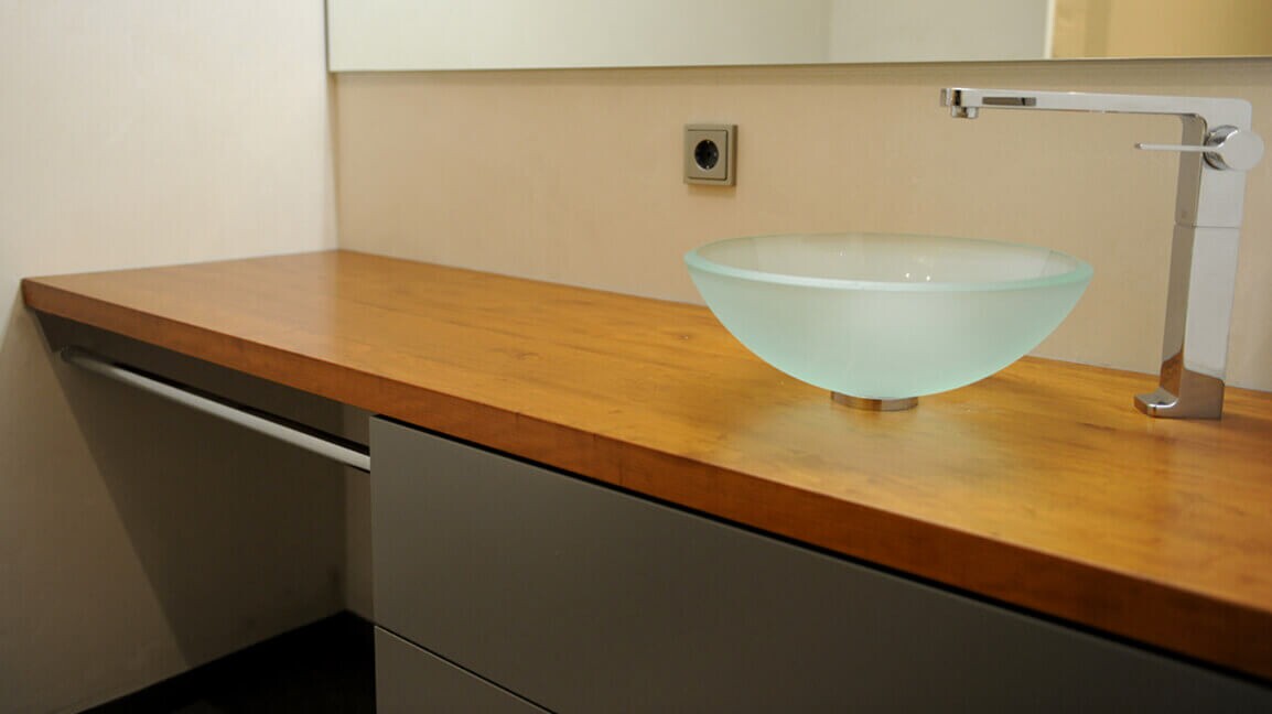 Beispiel Bad – individuelle Lösungen aus dem Tischlermeisterbetrieb Korfmacher.